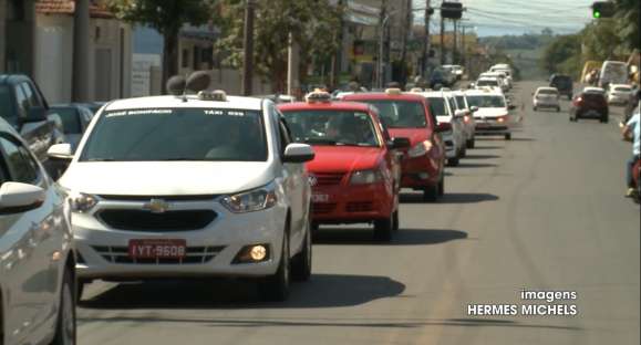 Homem que matou taxista é solto e categoria protesta