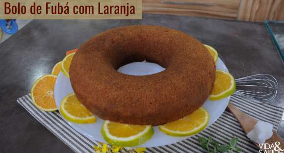 Receita: Bolo de Fubá com Laranja