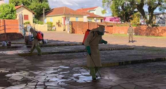 Prefeitura de Cachoeira do Sul faz sanitização em ambientes externos