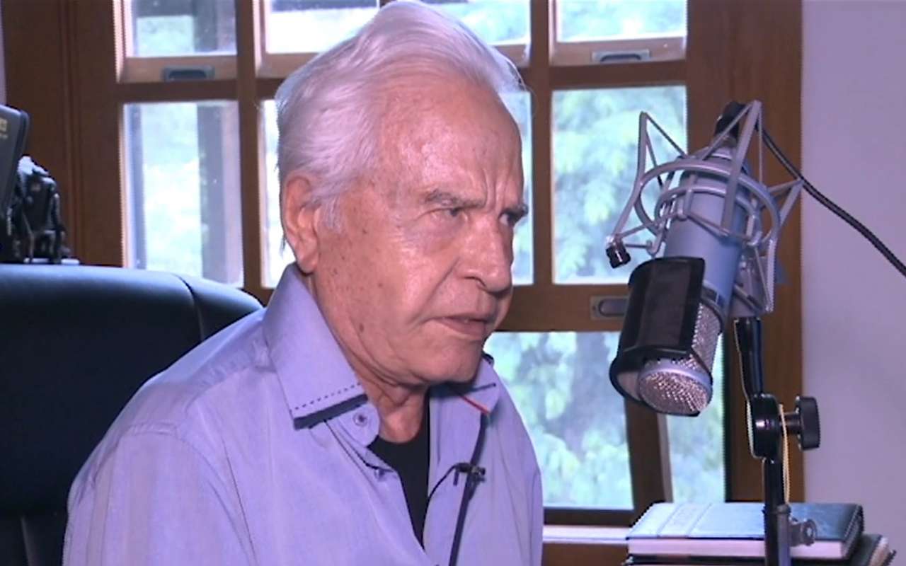 Cid Moreira, ícone do jornalismo brasileiro, falece em Petrópolis (RJ) aos 97 anos